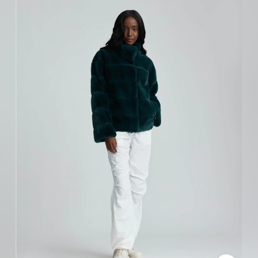 NVLT EVA HOLIDAY COAT SIZE L IN EMERALD GREEN COLOR